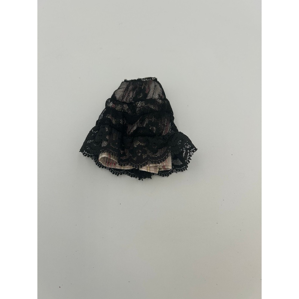 Bratz Tokyo A Go Go Cloe black lace skirt